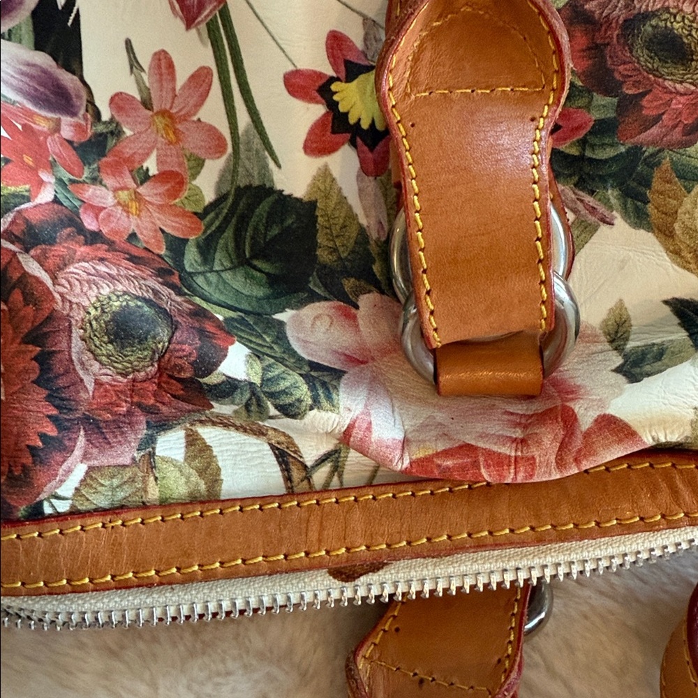 CAVALCANTI LEATHER FLORAL CROSSBODY PURSE - Picture 9 of 9